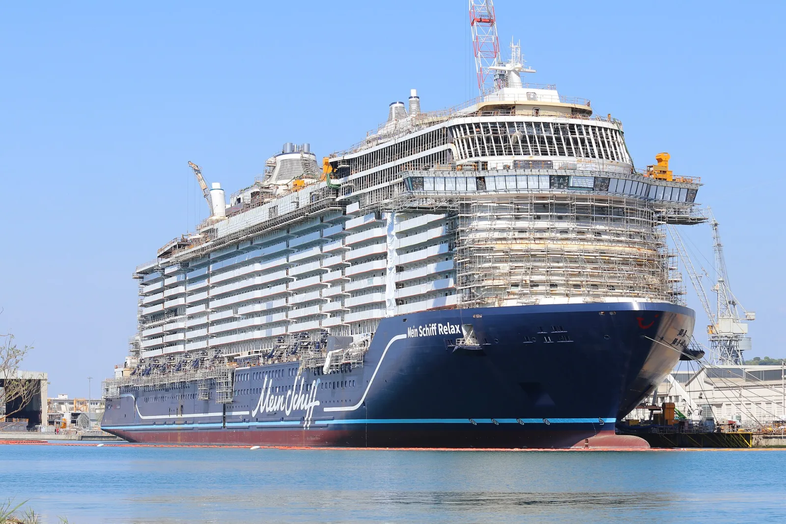 Außenansicht des Kreuzfahrtschiffs Mein Schiff Relax.