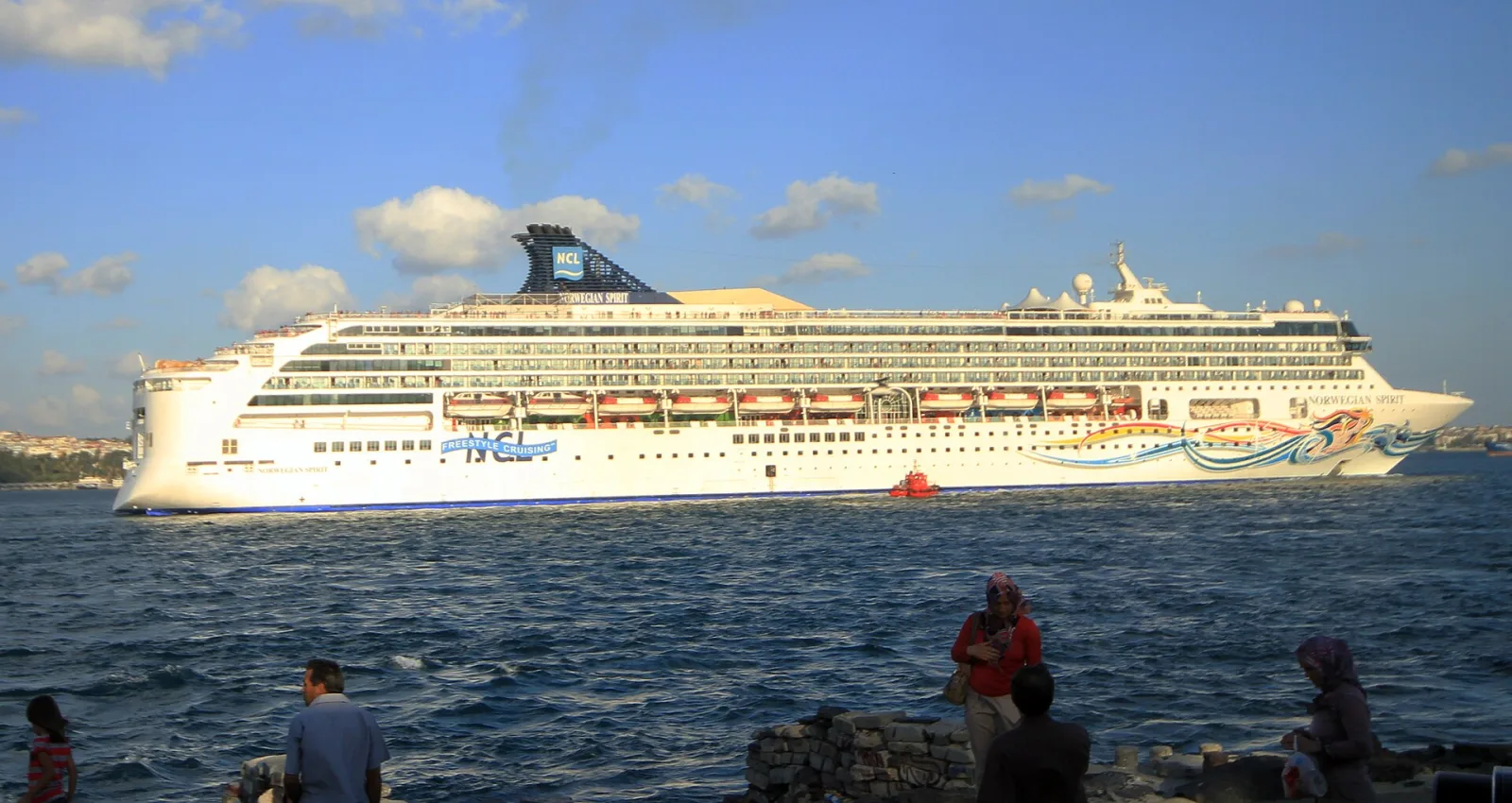 Außenansicht des Kreuzfahrtschiffs Norwegian Spirit.