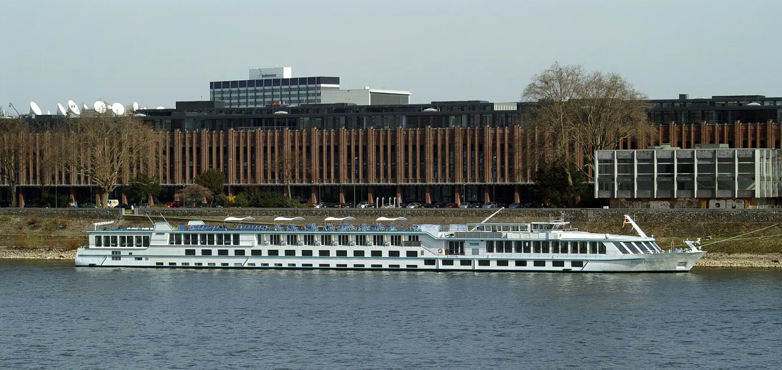 Außenansicht des Flusskreuzfahrtschiffs Rhein Prinzessin.