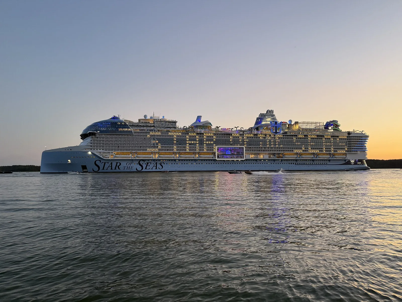 Außenansicht des Kreuzfahrtschiffs Star of the Seas.